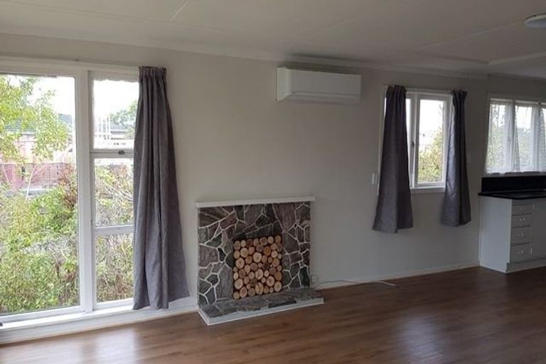 Photo of property in 506 Swanson Road, Ranui, Auckland, 0612