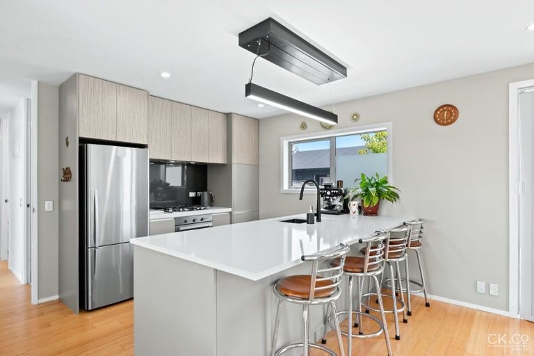 Photo of property in 22 Otonga Heights, Maungaraki, Lower Hutt, 5010