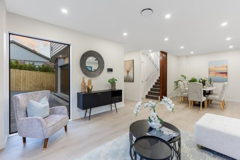 Photo of property in 184a Waimumu Road, Massey, Auckland, 0614