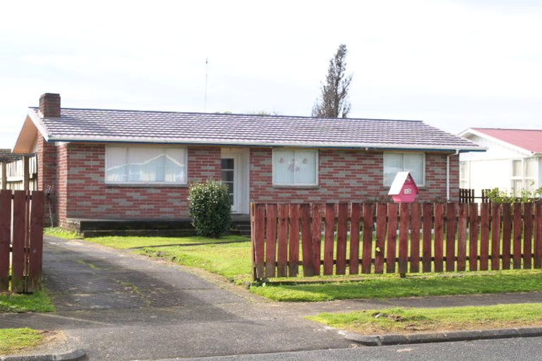 Photo of property in 15 Steven Street, Mangere East, Auckland, 2024