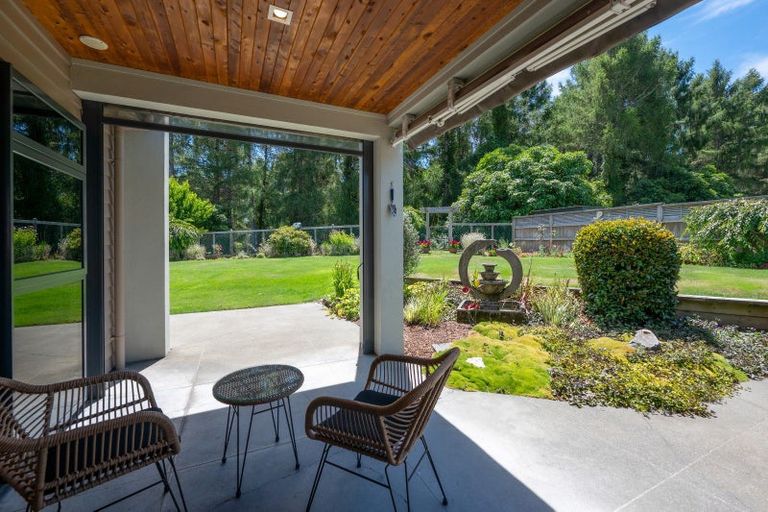 Photo of property in 6 Flaxen Way, Kinloch, Taupo, 3377