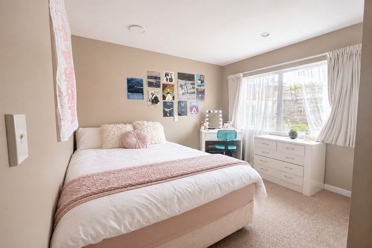 Photo of property in 308 Sunset Road, Windsor Park, Auckland, 0632