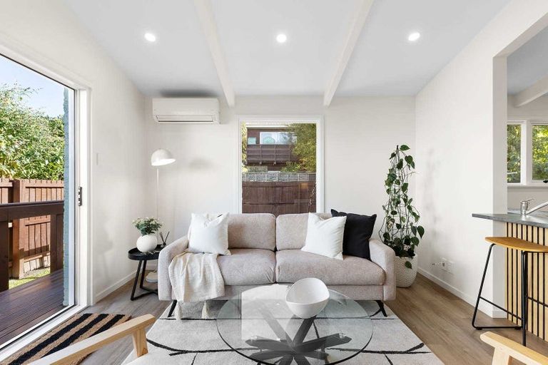 Photo of property in 2/14 Frederick Street, Waltham, Christchurch, 8011