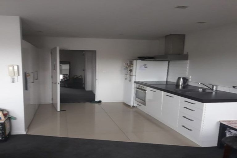 Photo of property in 12/318 Barbadoes Street, Christchurch Central, Christchurch, 8011
