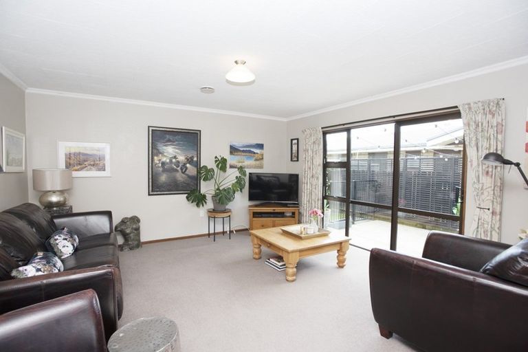 Photo of property in 72 Mackenzie Street, Winton, 9720