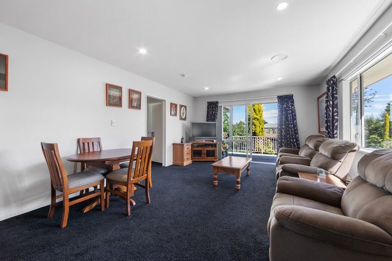 Photo of property in 3/28 Englefield Road, Belfast, Christchurch, 8051