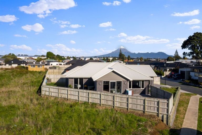 Photo of property in 6 Papawhero Drive, Bell Block, New Plymouth, 4312