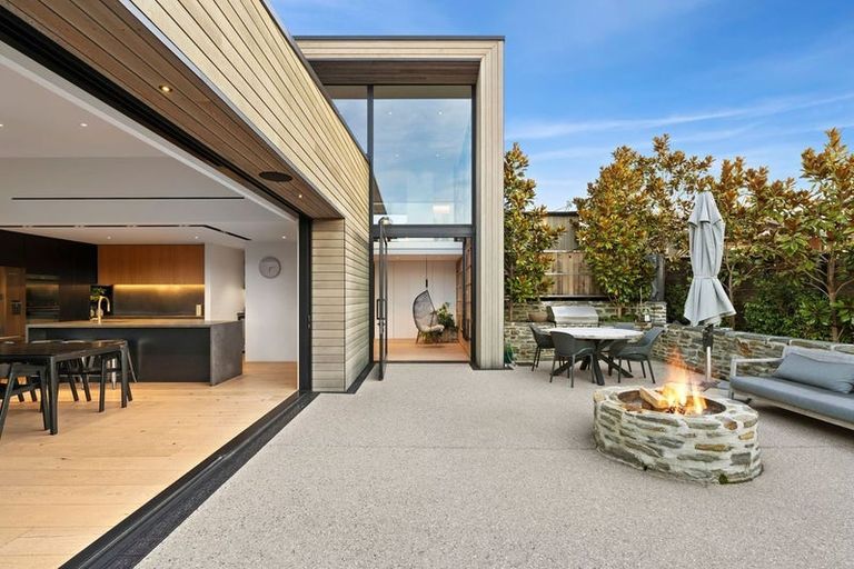 Photo of property in 37 Mount Nicholas Avenue, Wanaka, 9305