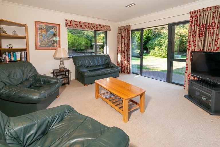 Photo of property in 4 Stoneleigh Grove, Paraparaumu, 5032