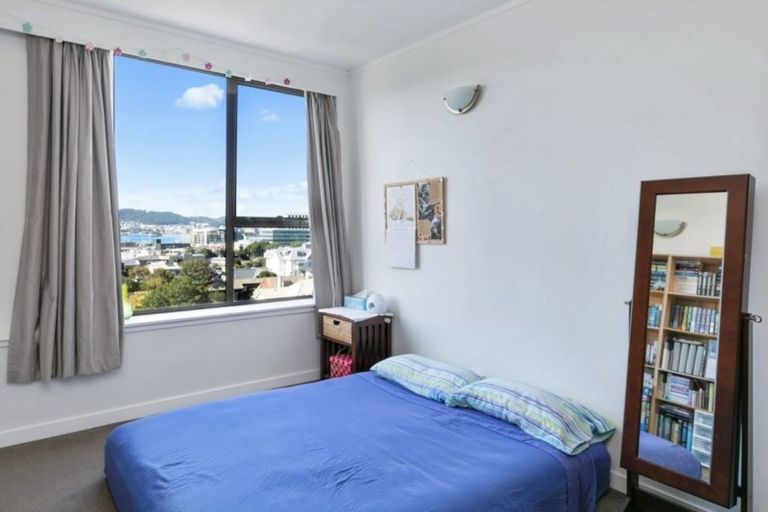 Photo of property in Hobson Court Flats, 76/70 Hobson Street, Thorndon, Wellington, 6011