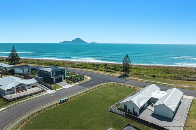 Photo of property in 14 Pacific Parade, Coastlands, Whakatane, 3120