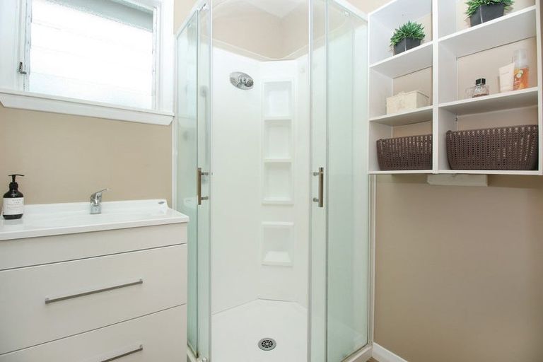 Photo of property in 15 Severn Terrace, Roslyn, Palmerston North, 4414