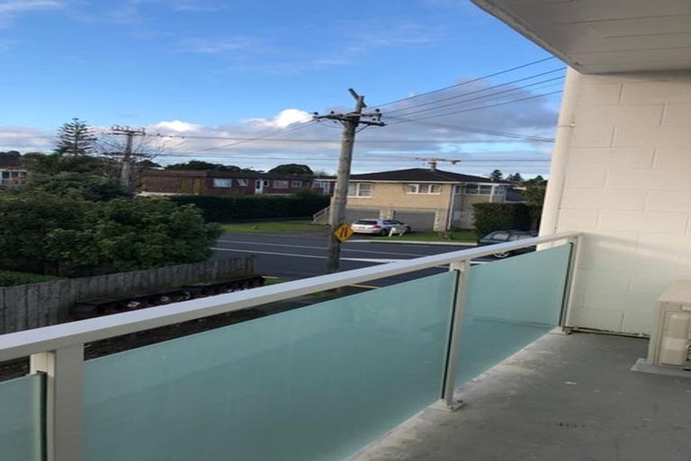 Photo of property in 3/762 Beach Road, Browns Bay, Auckland, 0630