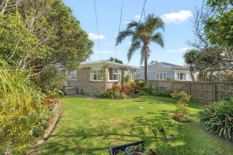 Photo of property in 203 Parkhurst Road, Parakai, 0830