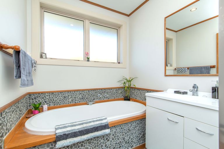 Photo of property in 38 Royalist Avenue, North New Brighton, Christchurch, 8083