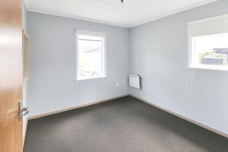 Photo of property in 144 Wainuiomata Road, Wainuiomata, Lower Hutt, 5014