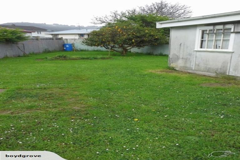Photo of property in 5 Waldie Grove, Avalon, Lower Hutt, 5011