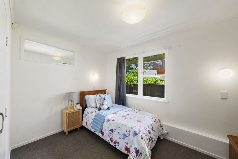 Photo of property in 1 Forth Place, Papakowhai, Porirua, 5024