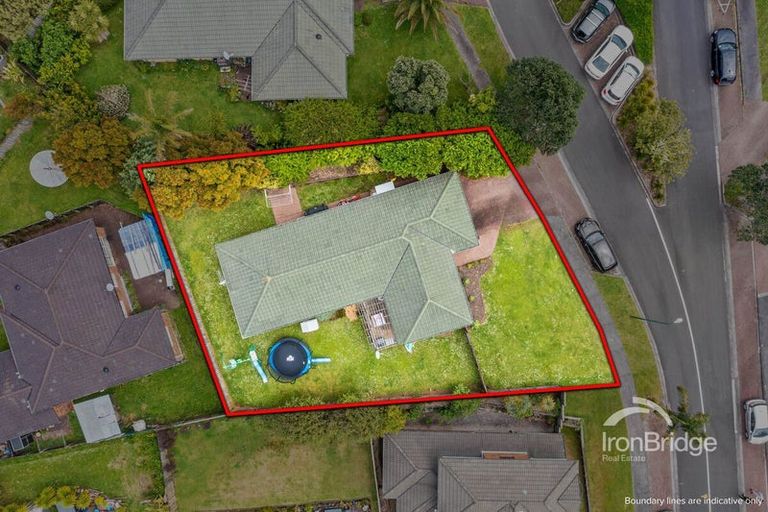 Photo of property in 22 San Pedro Place, Henderson, Auckland, 0612