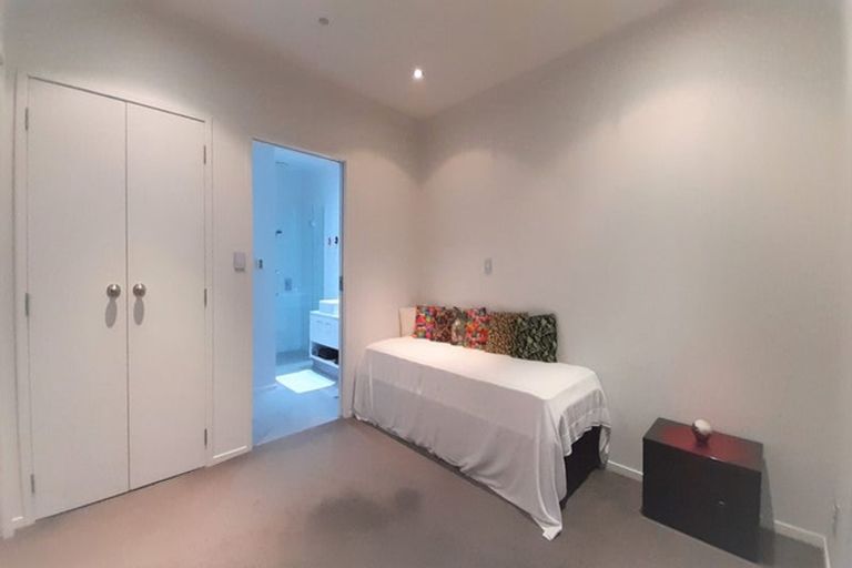 Photo of property in Sentinel Apartments, 1305/3 Northcroft Street, Takapuna, Auckland, 0622