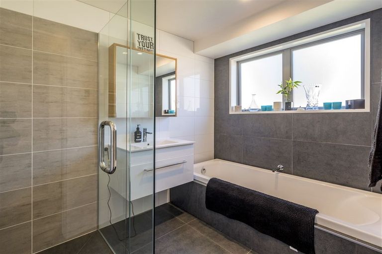 Photo of property in 5 Gladys Place, Levin, 5510