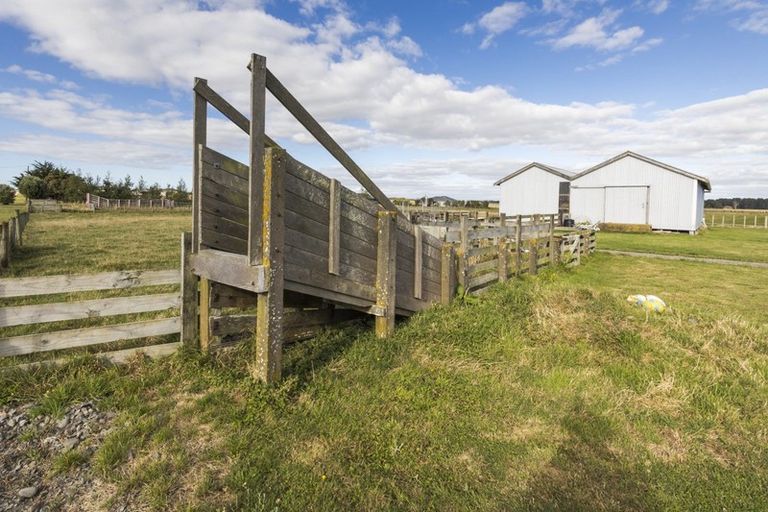Photo of property in 106 Cemetery Road, Sanson, Palmerston North, 4479