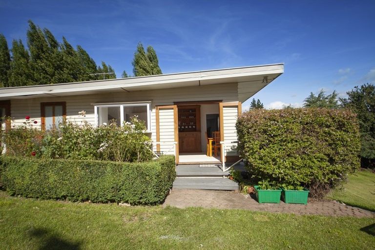 Photo of property in 17 Oxford Street, Waikari, 7420