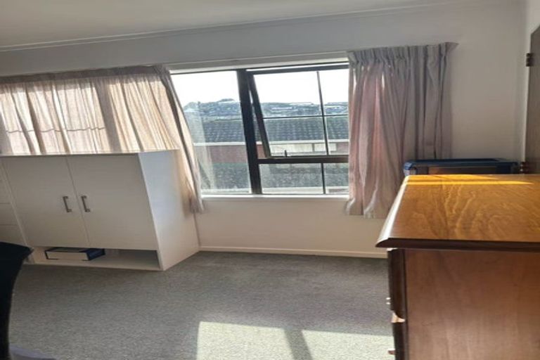 Photo of property in 8b Duggan Place, Johnsonville, Wellington, 6037