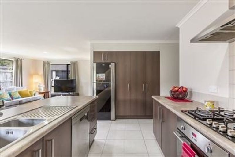 Photo of property in 21h Bonita Avenue, Stanmore Bay, Whangaparaoa, 0932