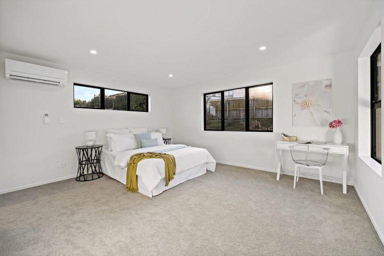 Photo of property in 11 Tawapou Close, Massey, Auckland, 0614