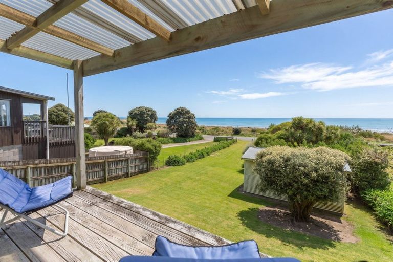 Photo of property in 275 Mataikona Road, Mataikona, Tinui, 5889