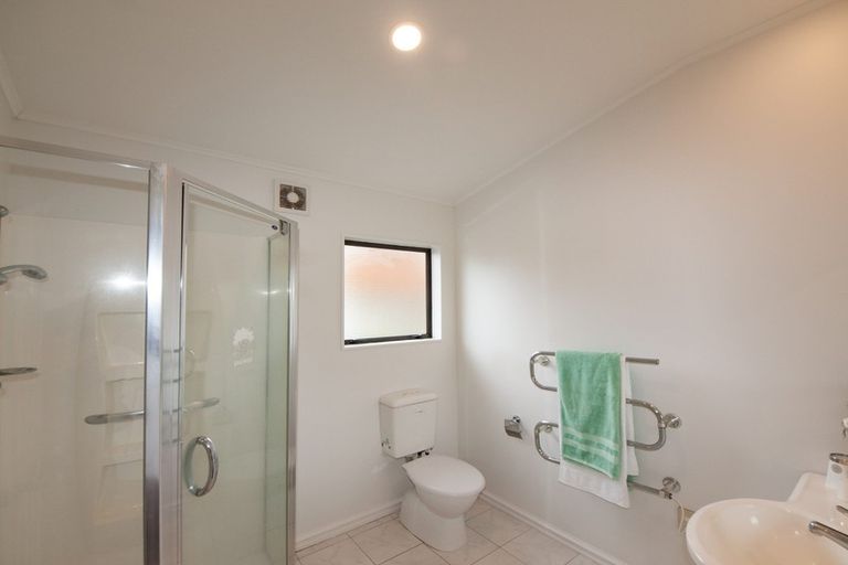 Photo of property in 6b Claverton Grove, Churton Park, Wellington, 6037