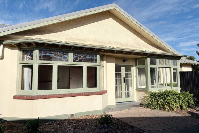 Photo of property in 37 Hillier Place, Spreydon, Christchurch, 8024