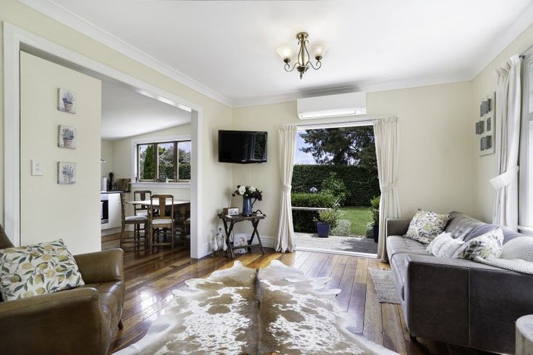 Photo of property in 120 Regent Street, Martinborough, 5711