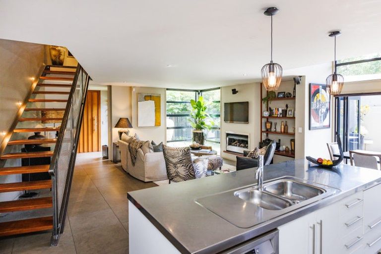 Photo of property in 143 Victoria Avenue, Hokowhitu, Palmerston North, 4410