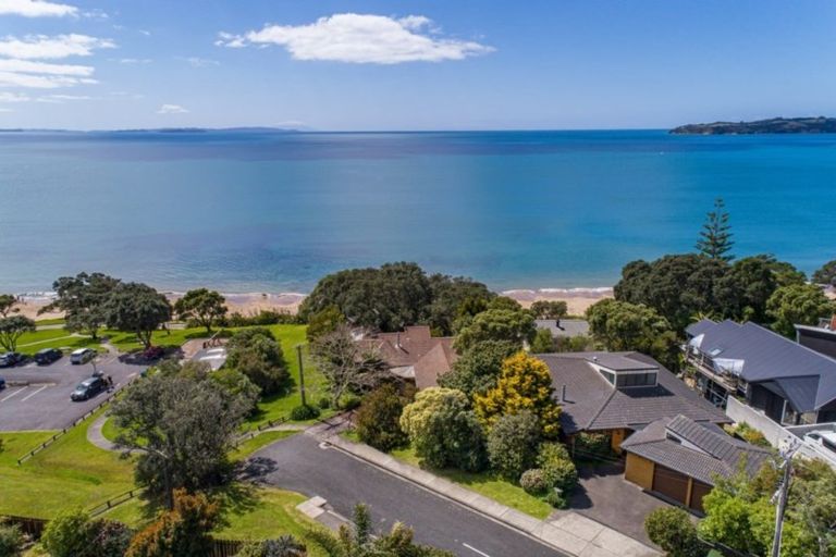 Photo of property in 3 Lea Place, Stanmore Bay, Whangaparaoa, 0932