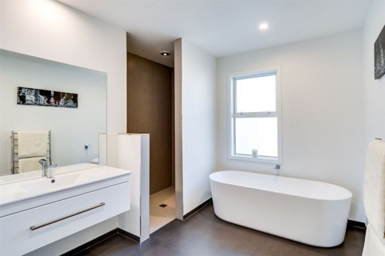 Photo of property in 76 York Avenue, Tamatea, Napier, 4112