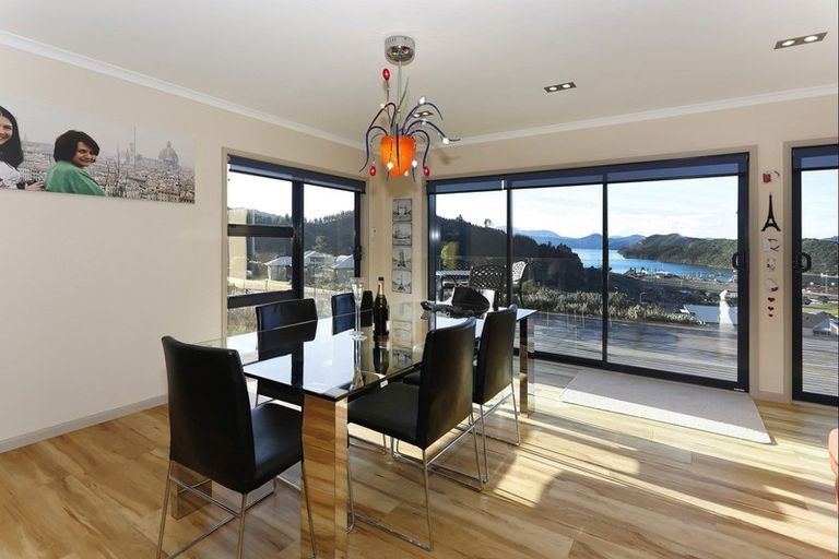 Photo of property in 29 Harbour View Heights, Picton, 7220