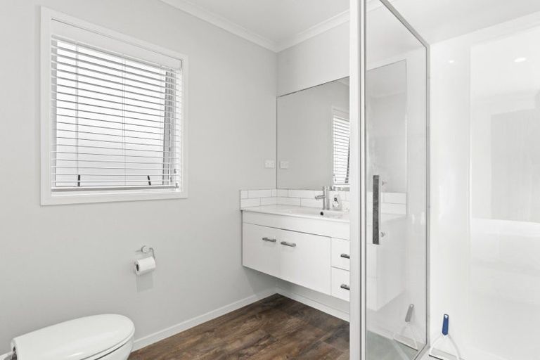 Photo of property in 32 Harding Drive, Papamoa Beach, Papamoa, 3118