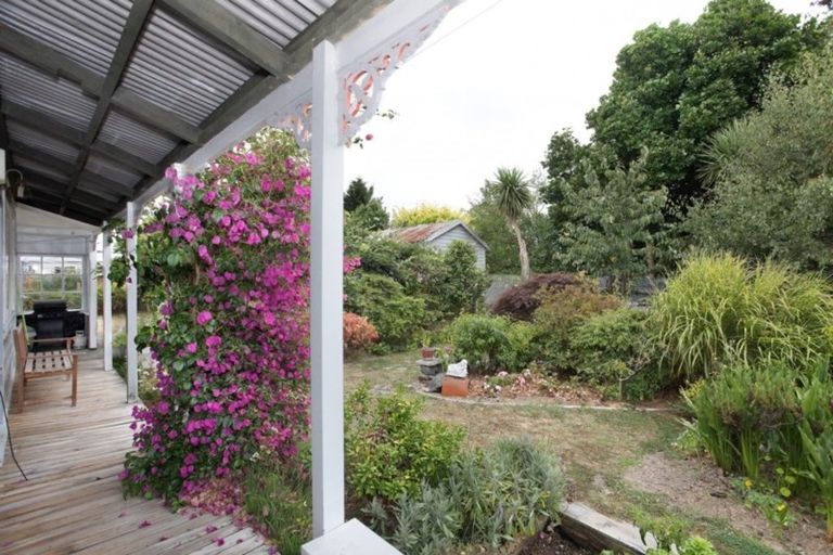 Photo of property in 16 Toia Street, Marton, 4710