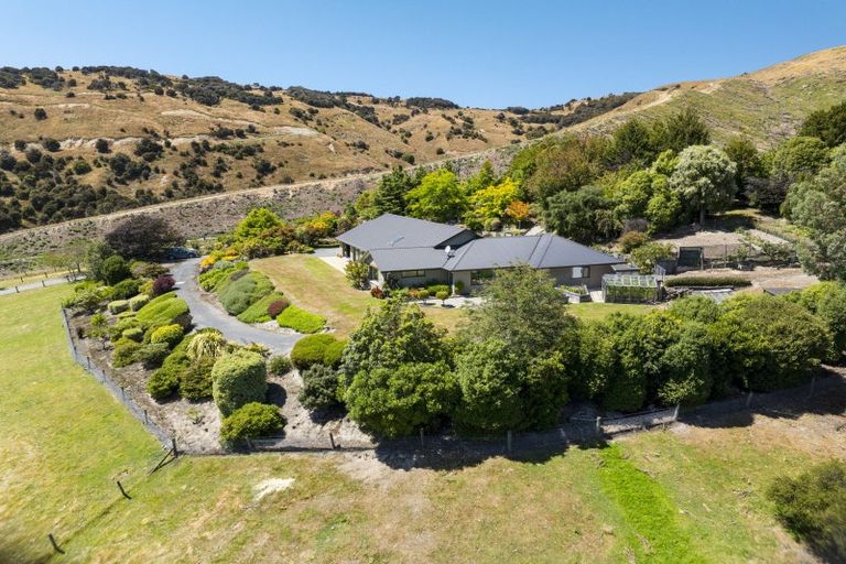 Photo of property in 67 Surrey Heights, Waihola, Outram, 9073