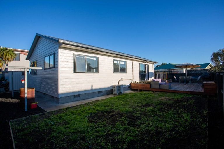 Photo of property in 68 Pacific Road, North New Brighton, Christchurch, 8083