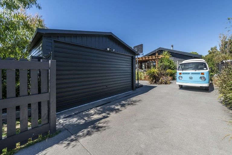 Photo of property in 11 Swindells Road, Waikuku Beach, 7473