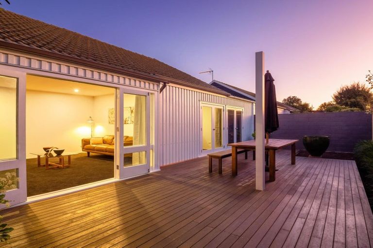 Photo of property in 3/65 Idris Road, Fendalton, Christchurch, 8052