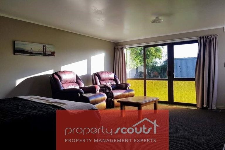 Photo of property in 39 Te Arei Road, Sentry Hill, New Plymouth, 4373