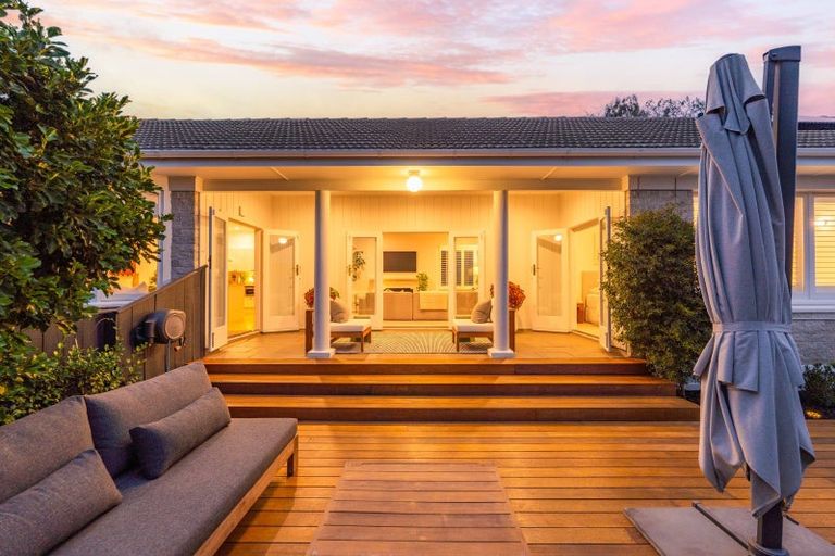 Photo of property in 22 Hunters Hill, Havelock North, 4130