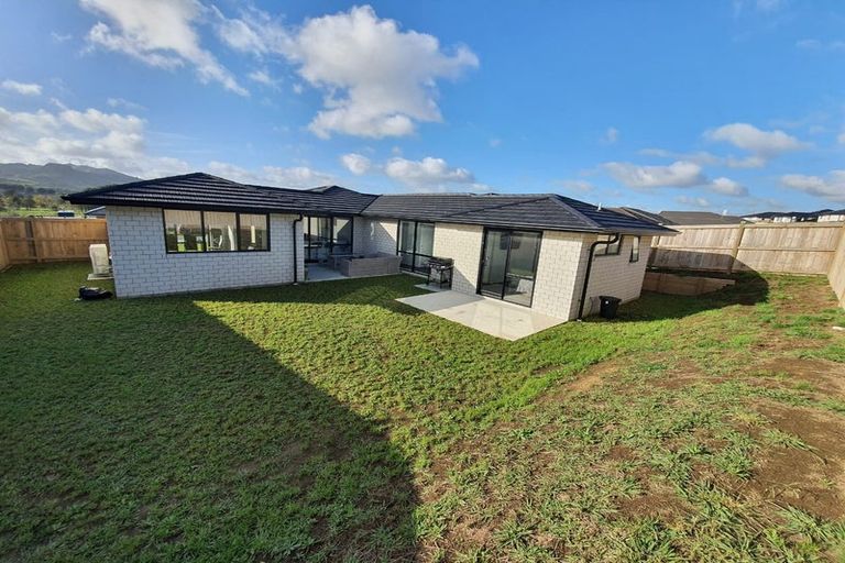 Photo of property in 25 Lippiatt Crescent, Pokeno, 2402