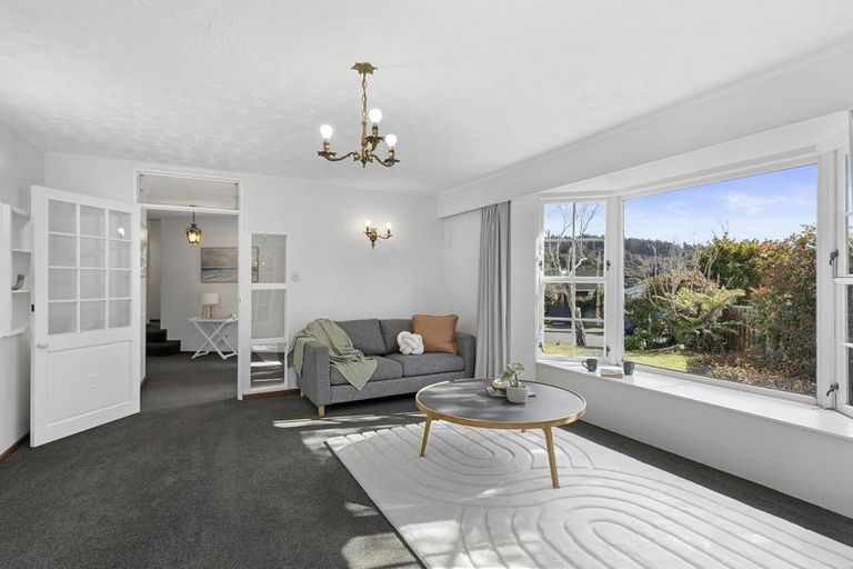Photo of property in 27 Sunbrae Drive, Silverstream, Upper Hutt, 5019