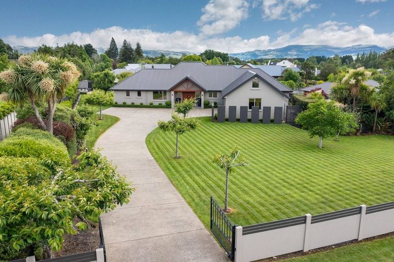 Photo of property in 5 Orchard Grove, East Taieri, Mosgiel, 9024