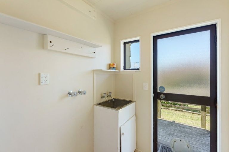Photo of property in 17 Kitchener Street, Te Horo Beach, Otaki, 5581